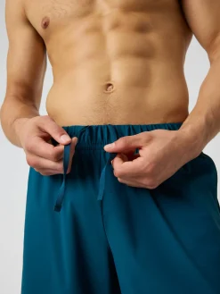 Ace Sports Shorts 8 Inch