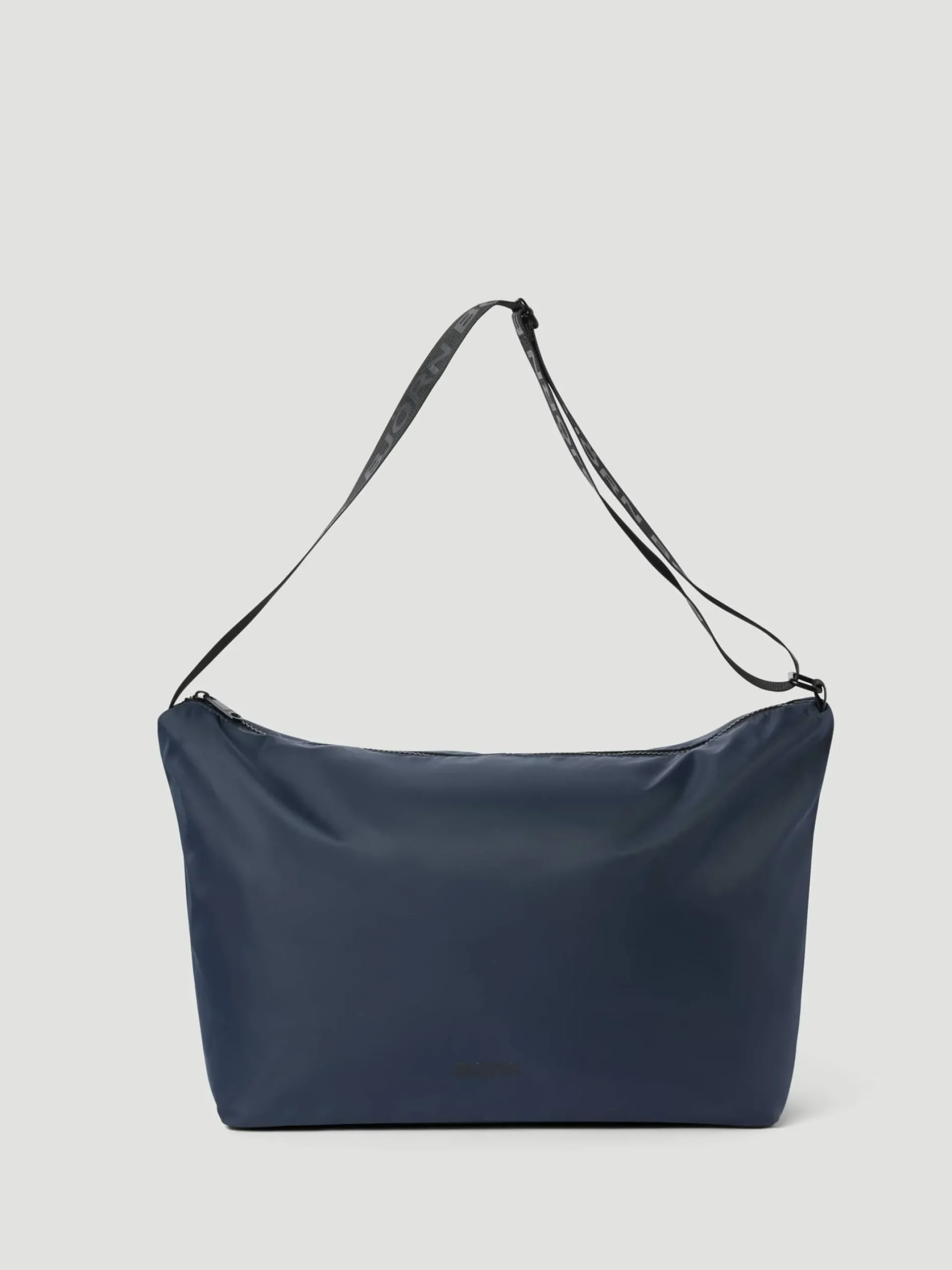 Borg Classic Shoulder Bag 13L