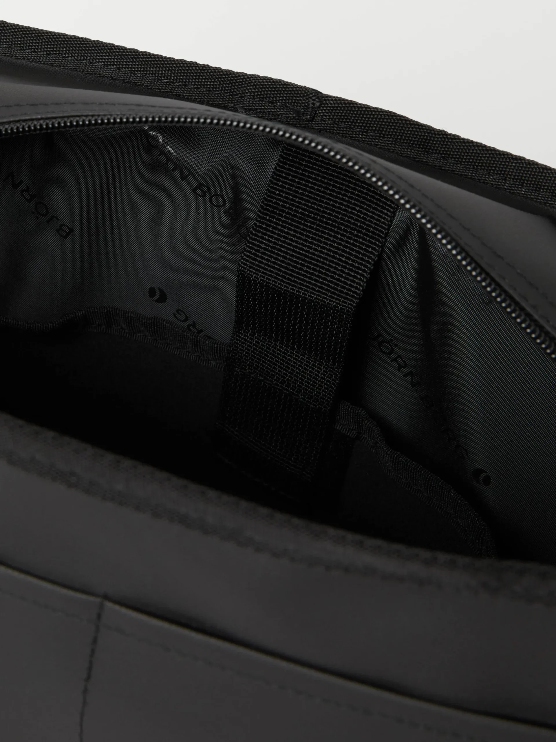 Borg Duffle Messenger Bag 12L