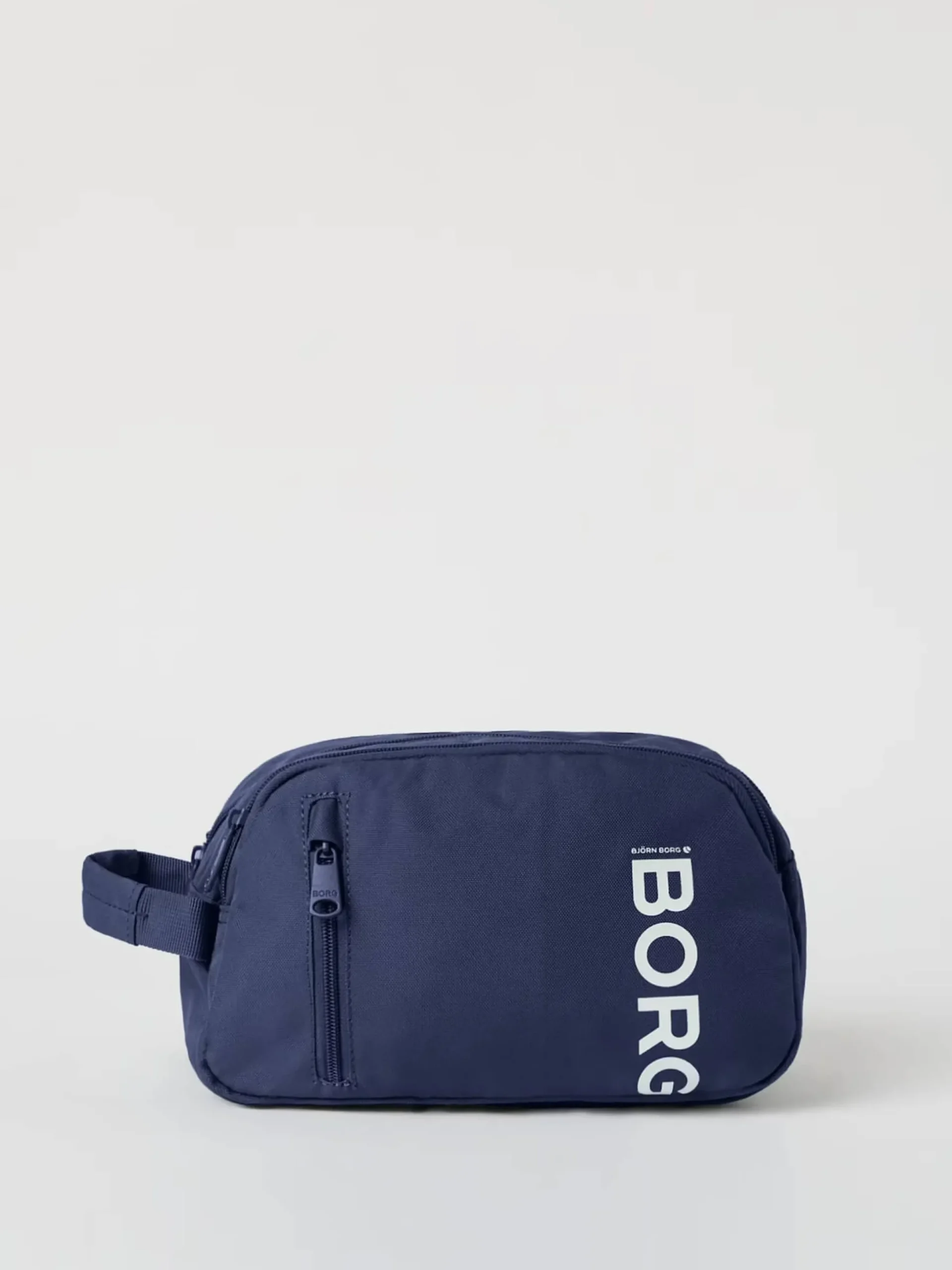 Core Wash Bag Standing
