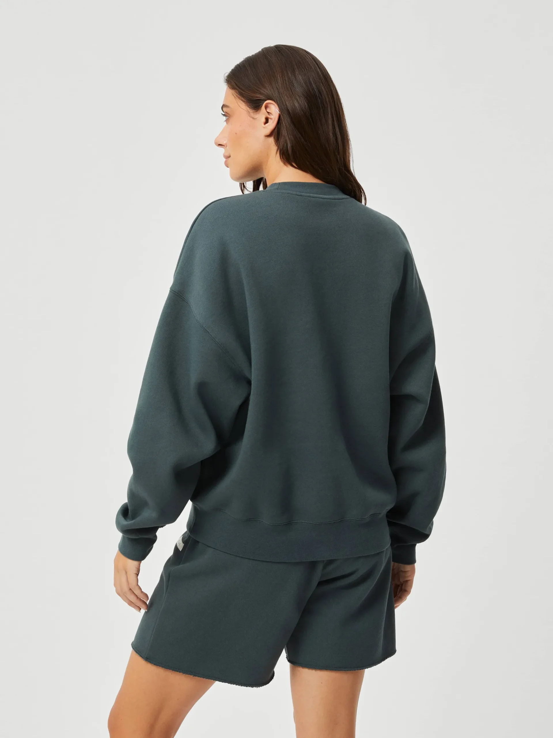 Studio Oversized Crew