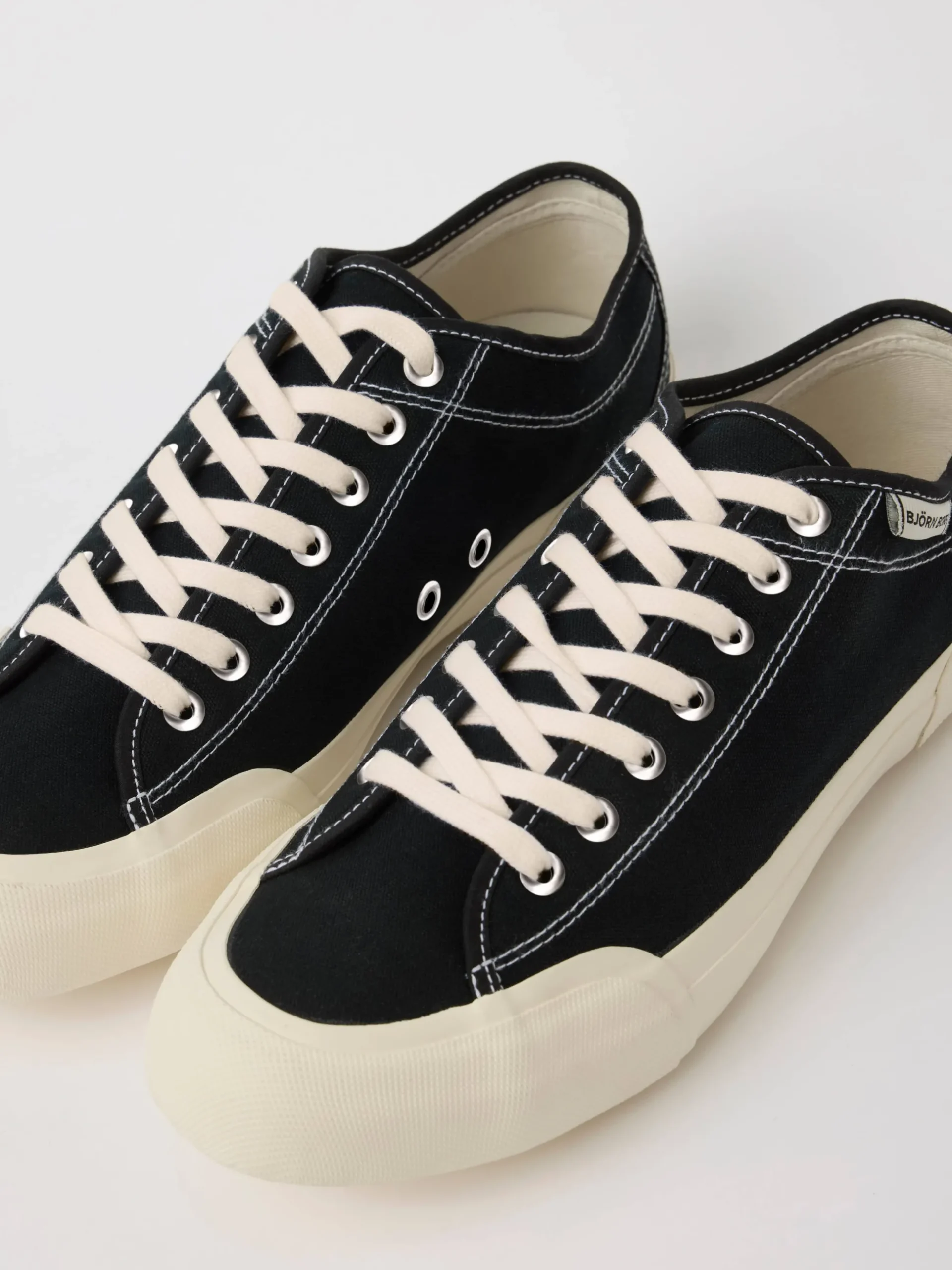 Unisex Smash Sneakers
