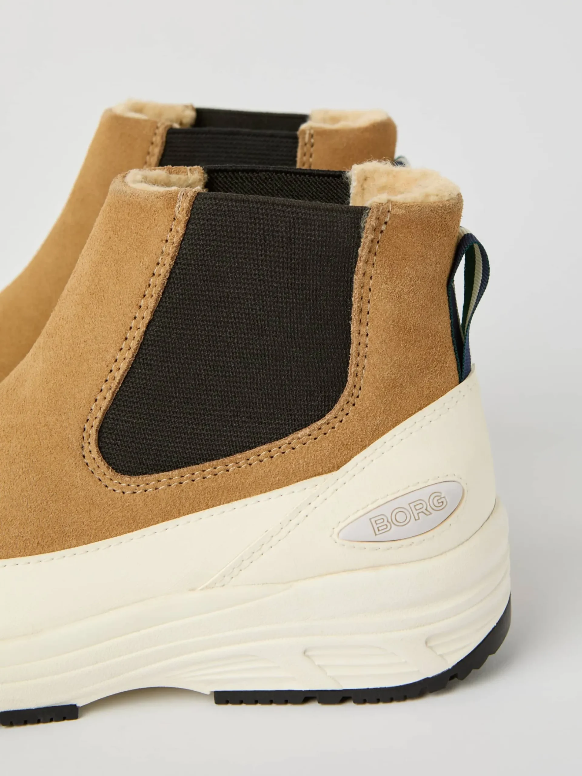 Women's Chelsea Tech Boots